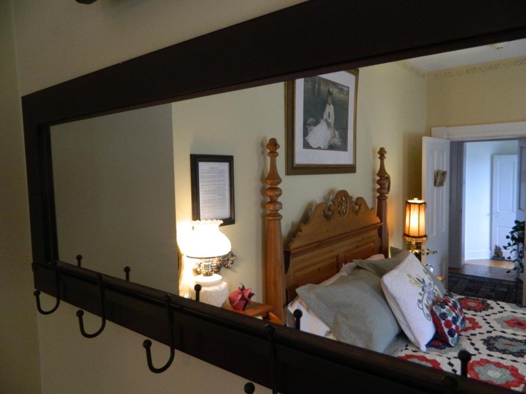 Ej Bowman House Bed & Breakfast Литиц Стая снимка